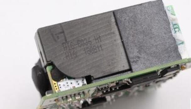 華為40W超級快充充電頭內(nèi)部結(jié)構(gòu)拆解圖 華為40W超級快充充電頭內(nèi)部結(jié)構(gòu)拆解圖